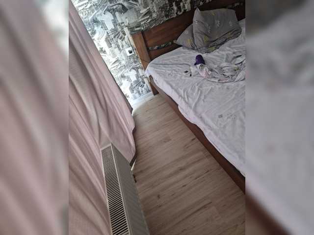 Kira183 live cam on BongaCams