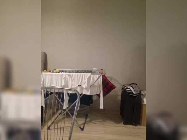 Kira183's BongaCams show and profile