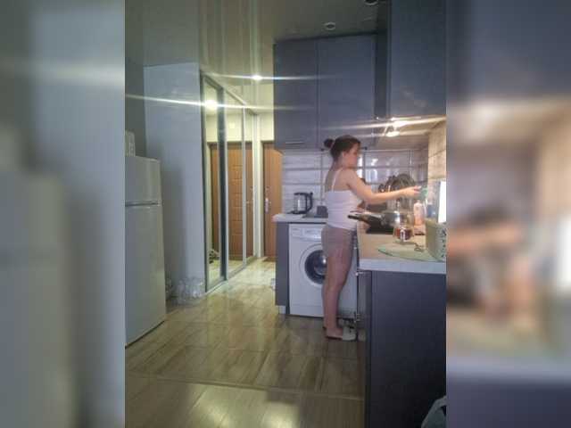 Kira183 live cam on BongaCams