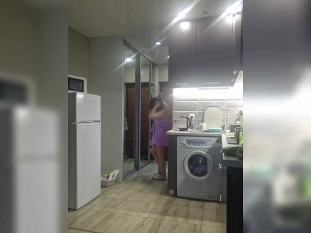 Kira183's BongaCams show and profile