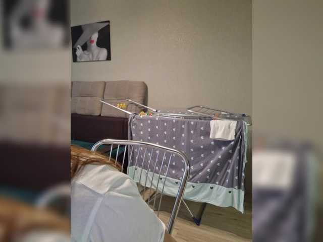 Kira183's BongaCams show and profile