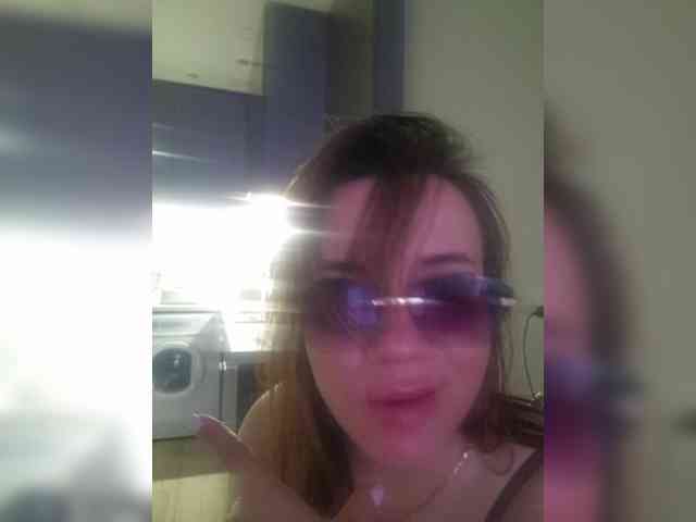 Kira183 webcam