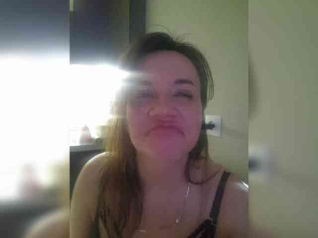 Kira183 webcam