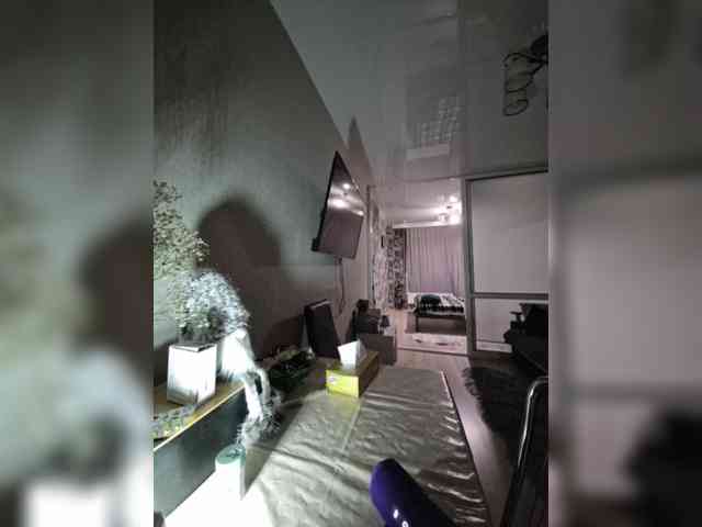 Kira183 webcam