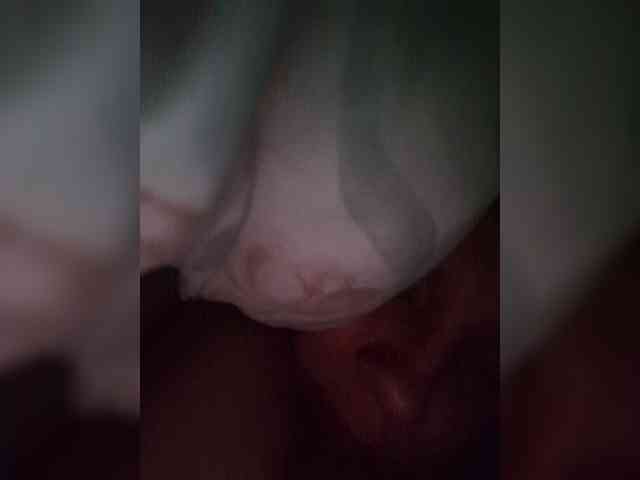 Kira183 webcam
