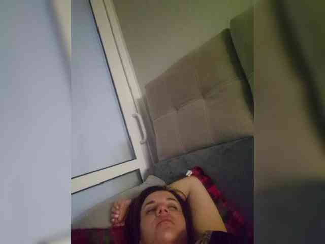Kira183 webcam