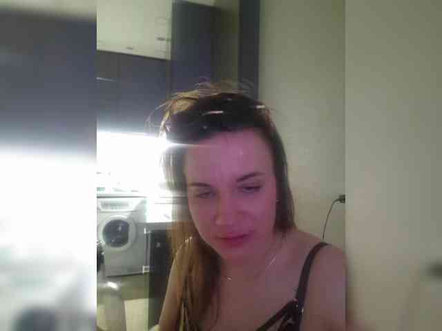 Kira183 webcam
