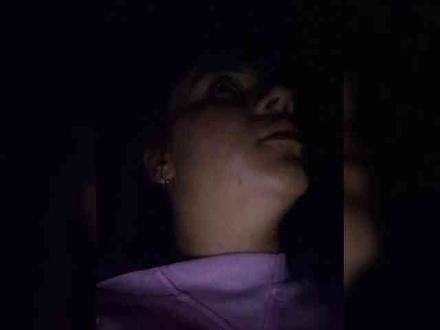 Kira183 webcam