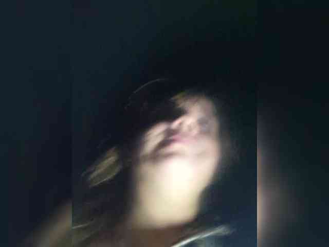 Kira183 webcam
