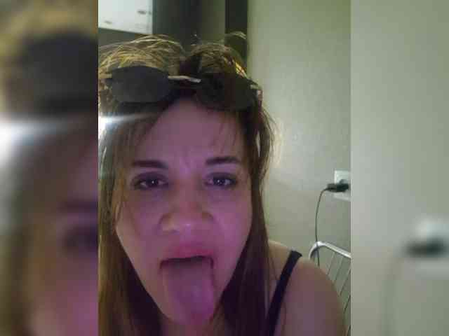 Kira183 webcam