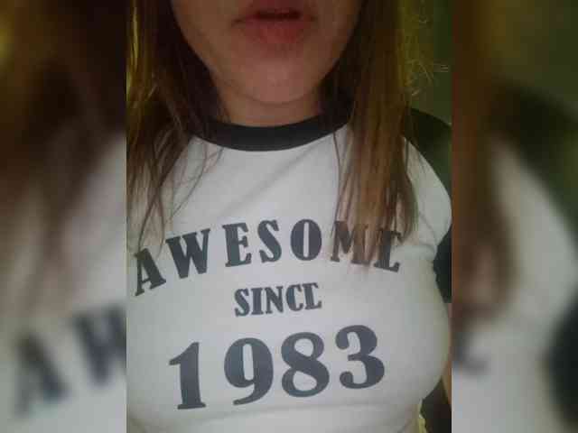 Kira183 webcam