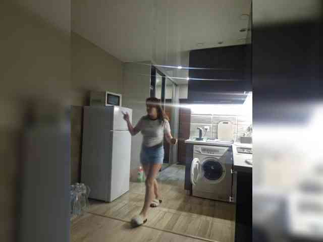 Kira183 webcam
