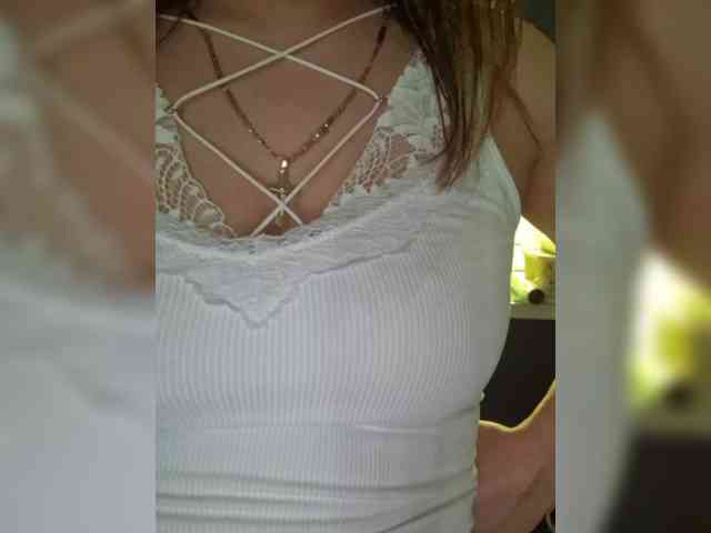 Kira183 webcam