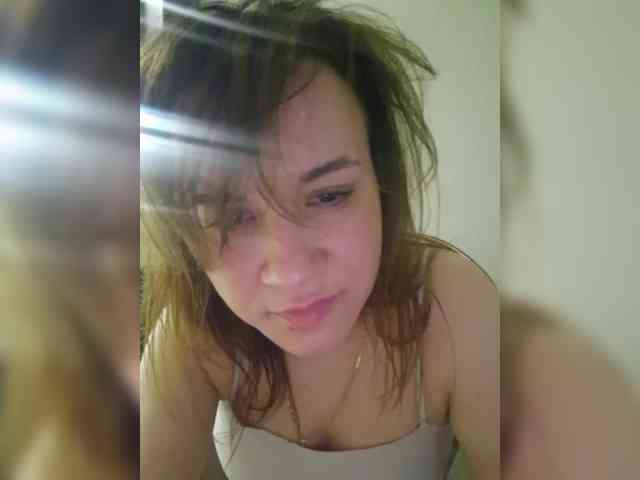 Kira183 webcam