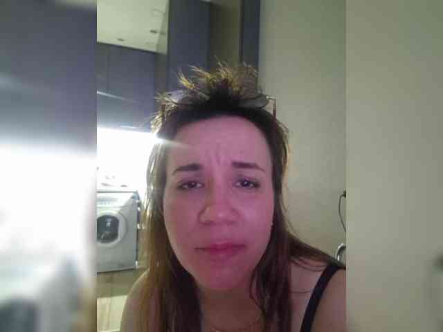 Kira183 webcam