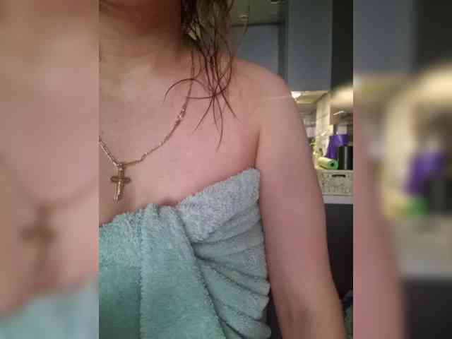 Kira183 webcam