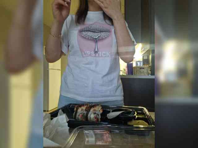 Kira183 webcam