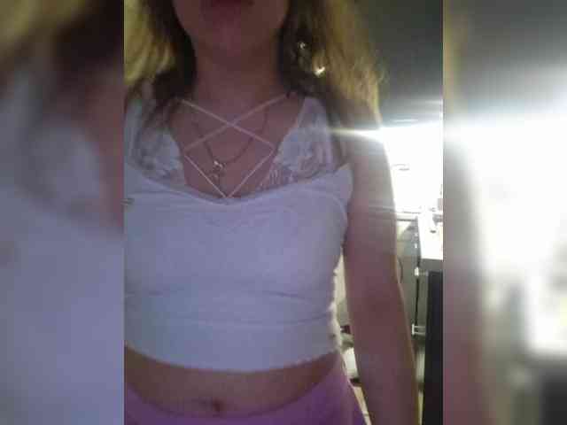 Kira183 webcam