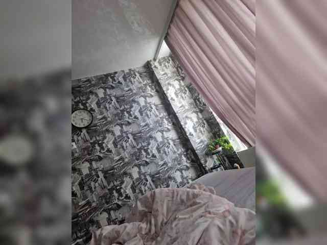 Kira183 webcam