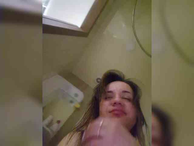 Kira183 webcam