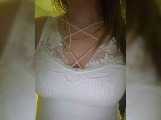 Kira183 webcam