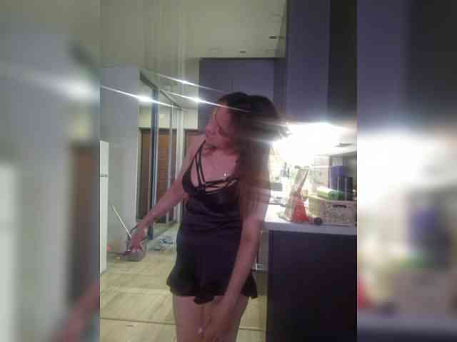 Kira183 webcam