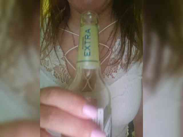 Kira183 webcam