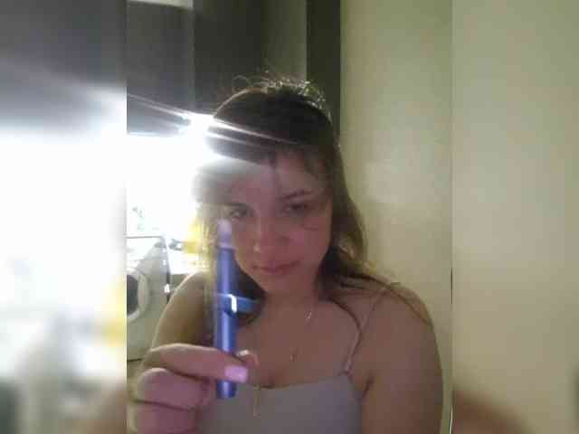 Kira183 webcam