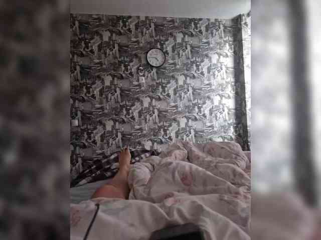 Kira183 webcam