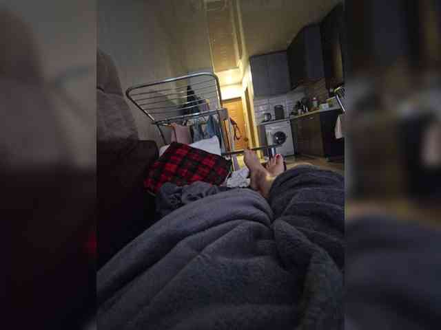 Kira183 webcam