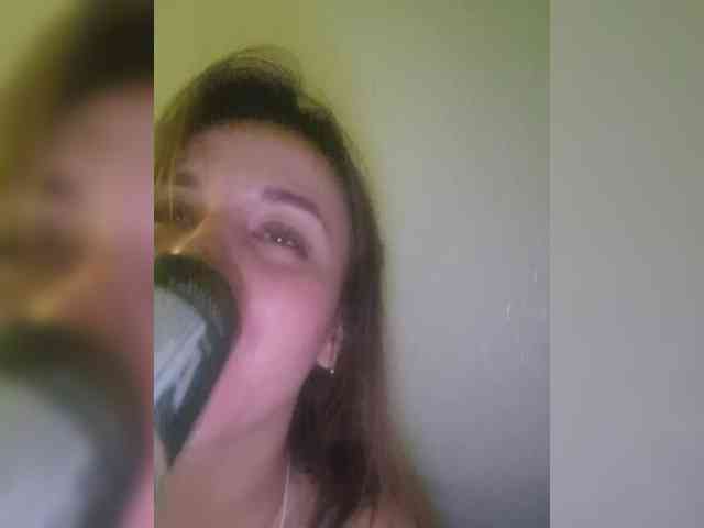 Kira183 webcam