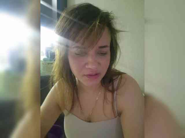 Kira183 webcam