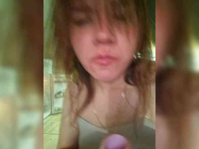 Kira183 webcam