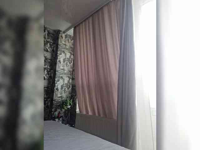 Kira183 webcam