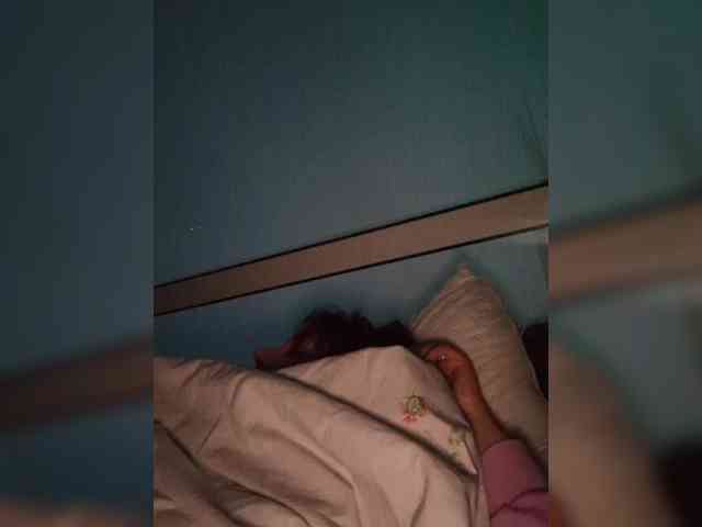 Kira183 webcam