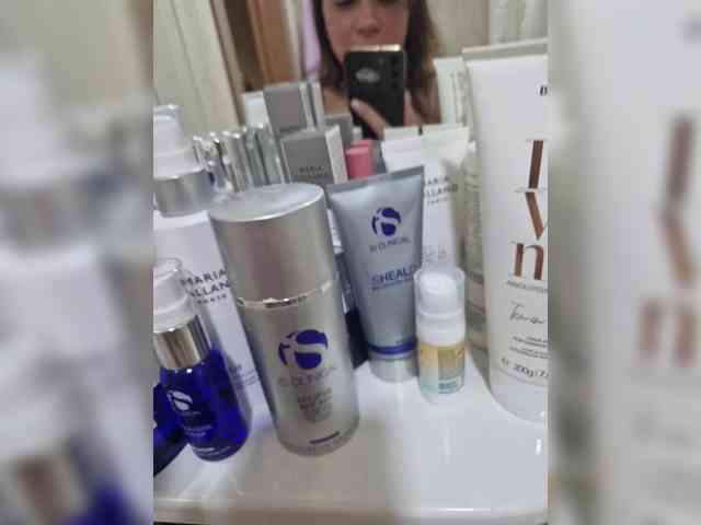 Kira183 webcam