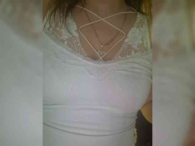 Kira183 webcam