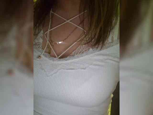 Kira183 webcam