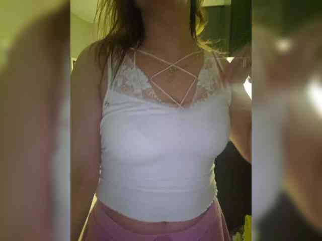 Kira183 webcam