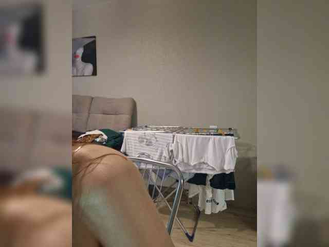 Kira183 webcam