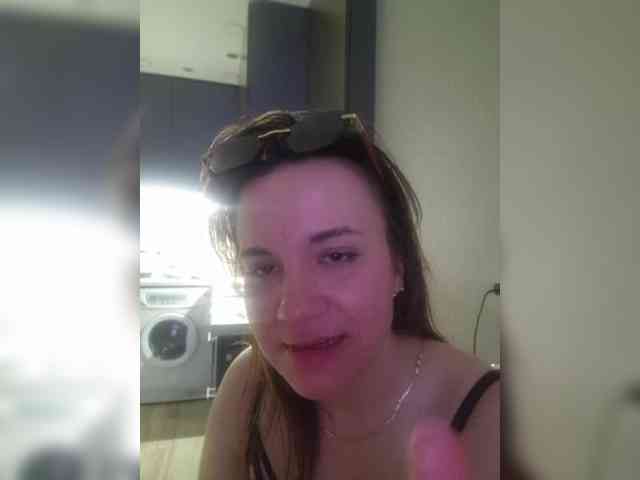 Kira183 webcam