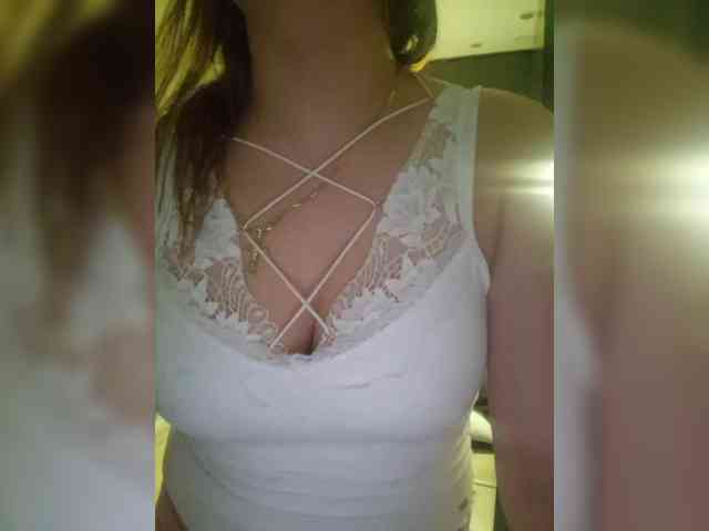 Kira183 webcam