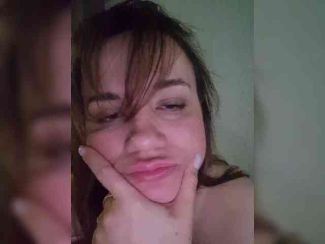 Kira183 webcam