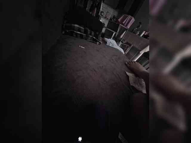 Kira183 webcam
