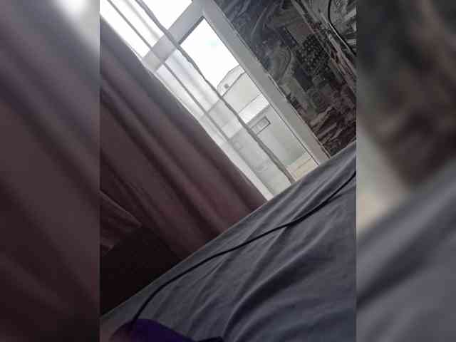Kira183 webcam