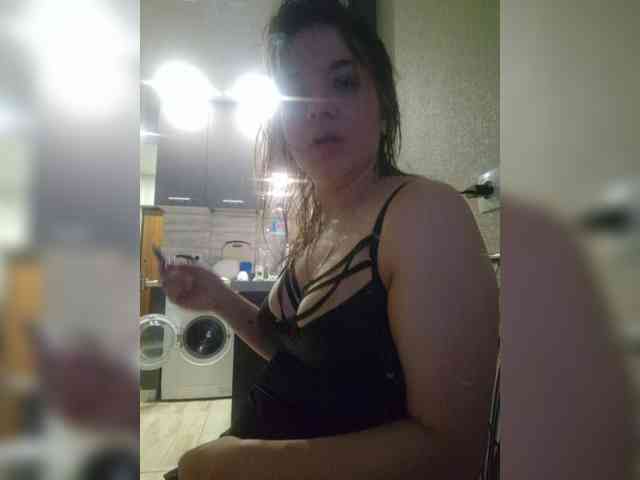 Kira183 webcam