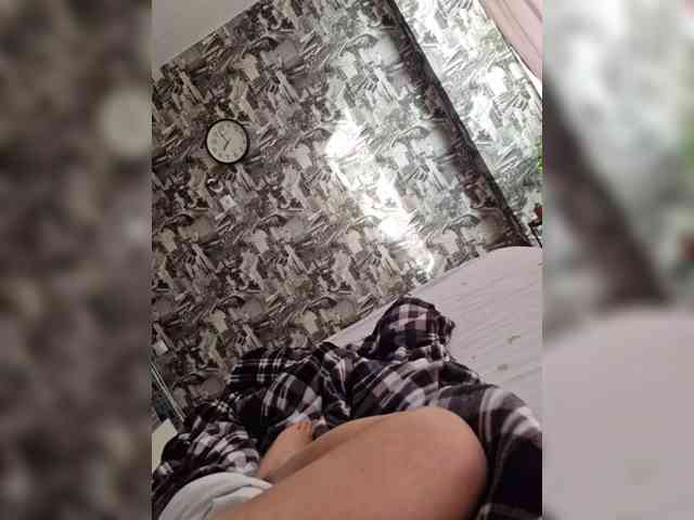 Kira183 webcam