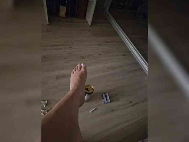 Kira183 webcam