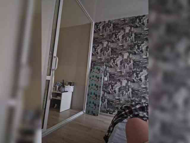 Kira183 webcam