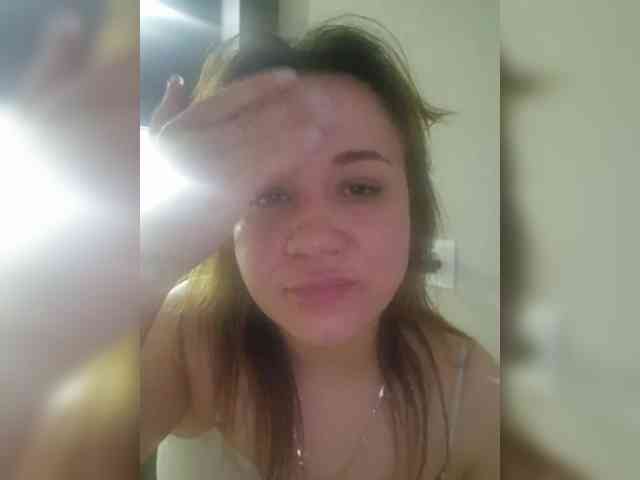 Kira183 webcam